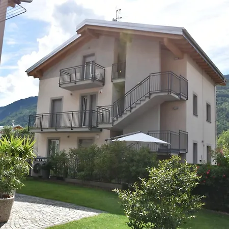 Valtellinasuite 度假居 Villa di Tirano