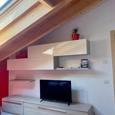 度假居 Valtellinasuite Villa di Tirano